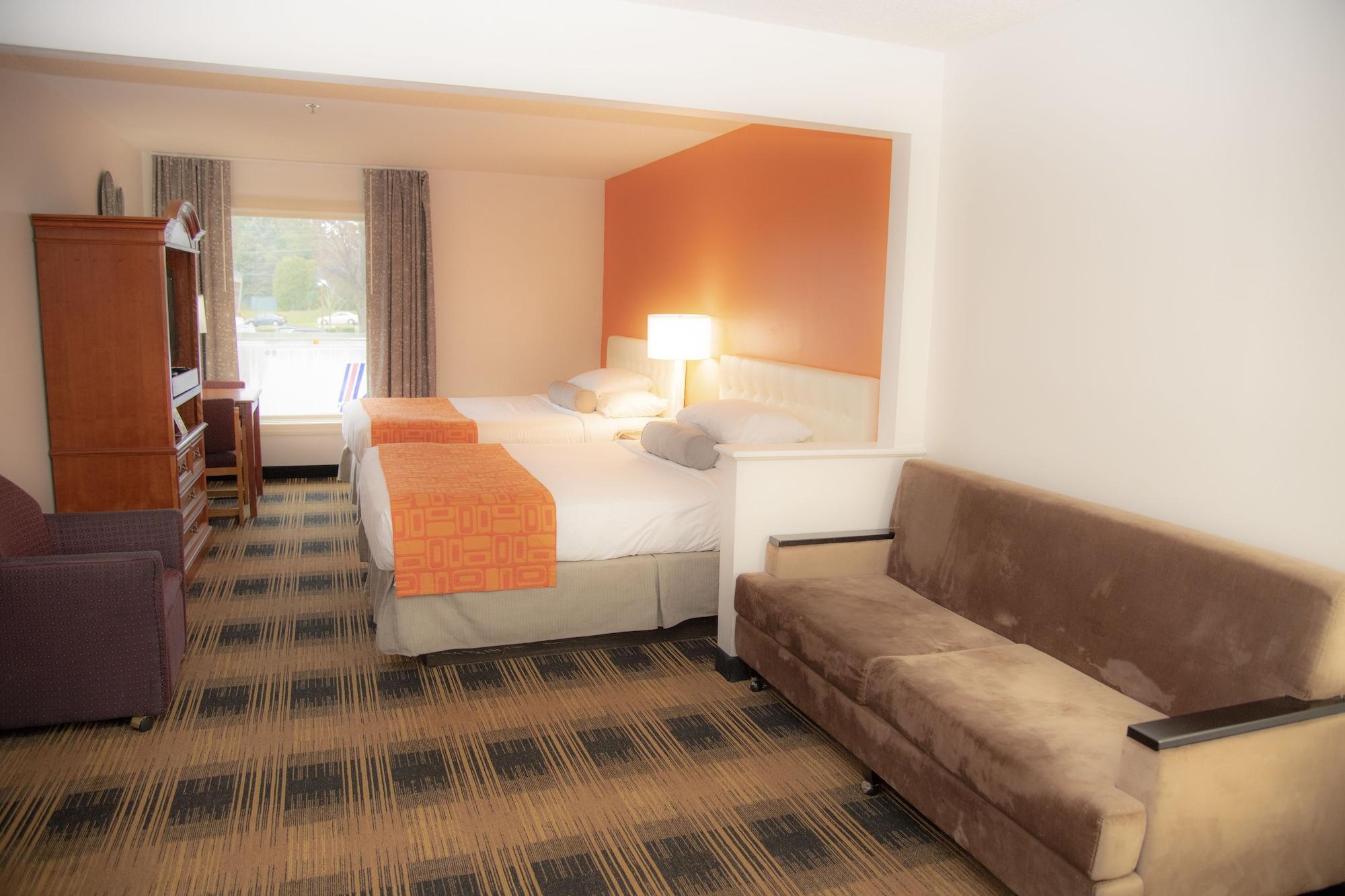 Howard Johnson By Wyndham Allentown/Dorney Hotel & Suites Exterior photo